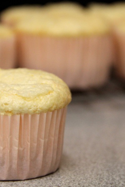 Levitating Cupcakes — It’s Magic!