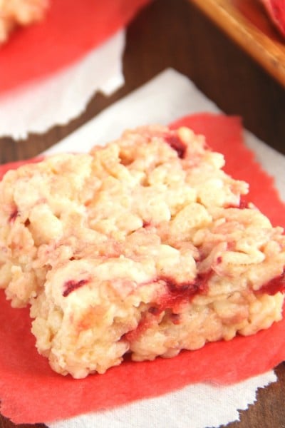 Strawberry Cheesecake Rice Krispie Treats