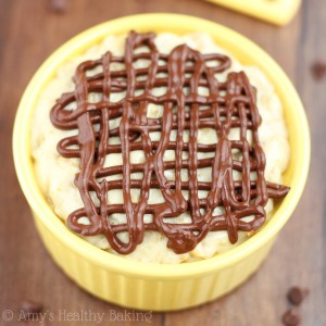 Lightened up and healthier Boston cream pie oatmeal: This thick and creamy vanilla custard-flavored oatmeal tastes like you’re eating Boston cream pie — for breakfast! With only 5 ingredients, it’s really quick and easy to make. Packed with protein, topped with chocolate drizzle, and surprisingly healthy too!