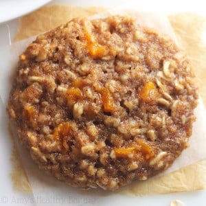 Clean-Eating Peach Pie Oatmeal Cookies -- these skinny cookies don't taste healthy at all! You'll never need another oatmeal cookie recipe again!