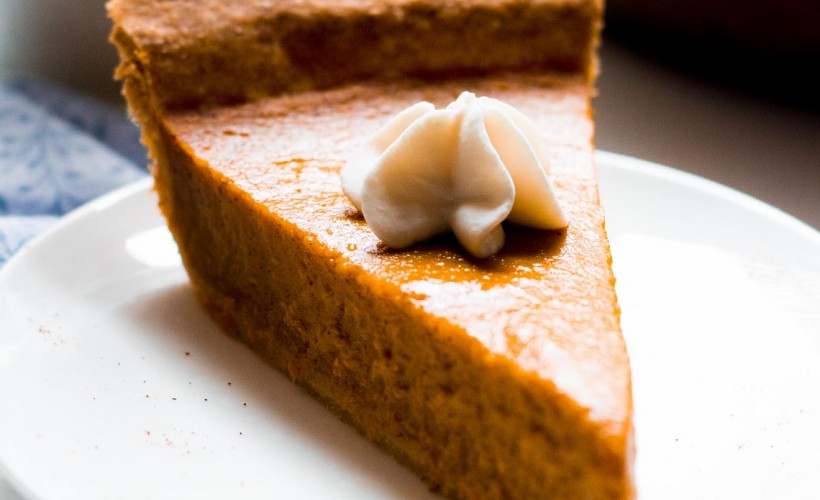 The ULTIMATE Healthy Pumpkin Pie Recipe - sweet, creamy & absolutely the BEST! This "skinny" pie doesn't taste healthy AT ALL!! You'll never use another pumpkin pie recipe again! ♡ homemade clean eating healthy pumpkin pie recipe. easy no sugar pumpkin pie filling and crust recipe. best ever pumpkin pie recipe from scratch for thanksgiving.