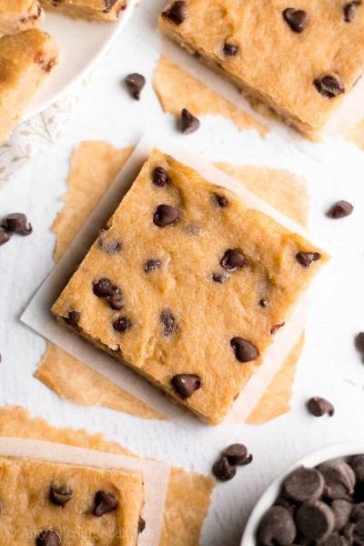 Healthy Chocolate Chip Banana Bread Brownies