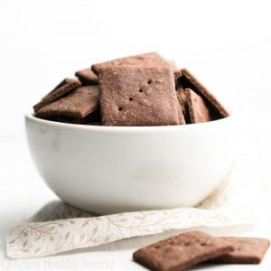 Healthy Mini Chocolate Graham Crackers Recipe -- only 88 calories & 6 ingredients! SO much better than store-bought! ♡ homemade graham crackers recipe | healthy graham crackers | easy homemade graham crackers | easy healthy chocolate snacks | chocolate snacks for kids